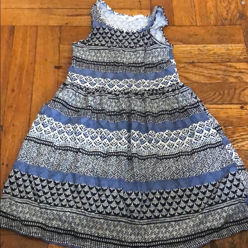 Blue and white pattern girls dress